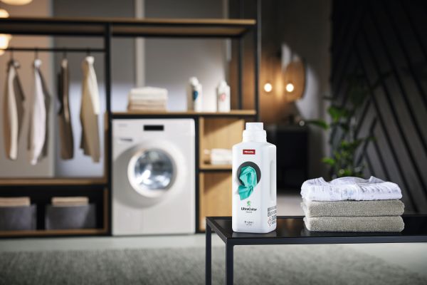 Средство для стирки белья UltraColor Sensitive WA UCS 1502 L 1,5л Miele купить в #REGION_NAME_DECLINE_PP# | Всегда в наличии! | Артикул 11987300 | Официальный сайт